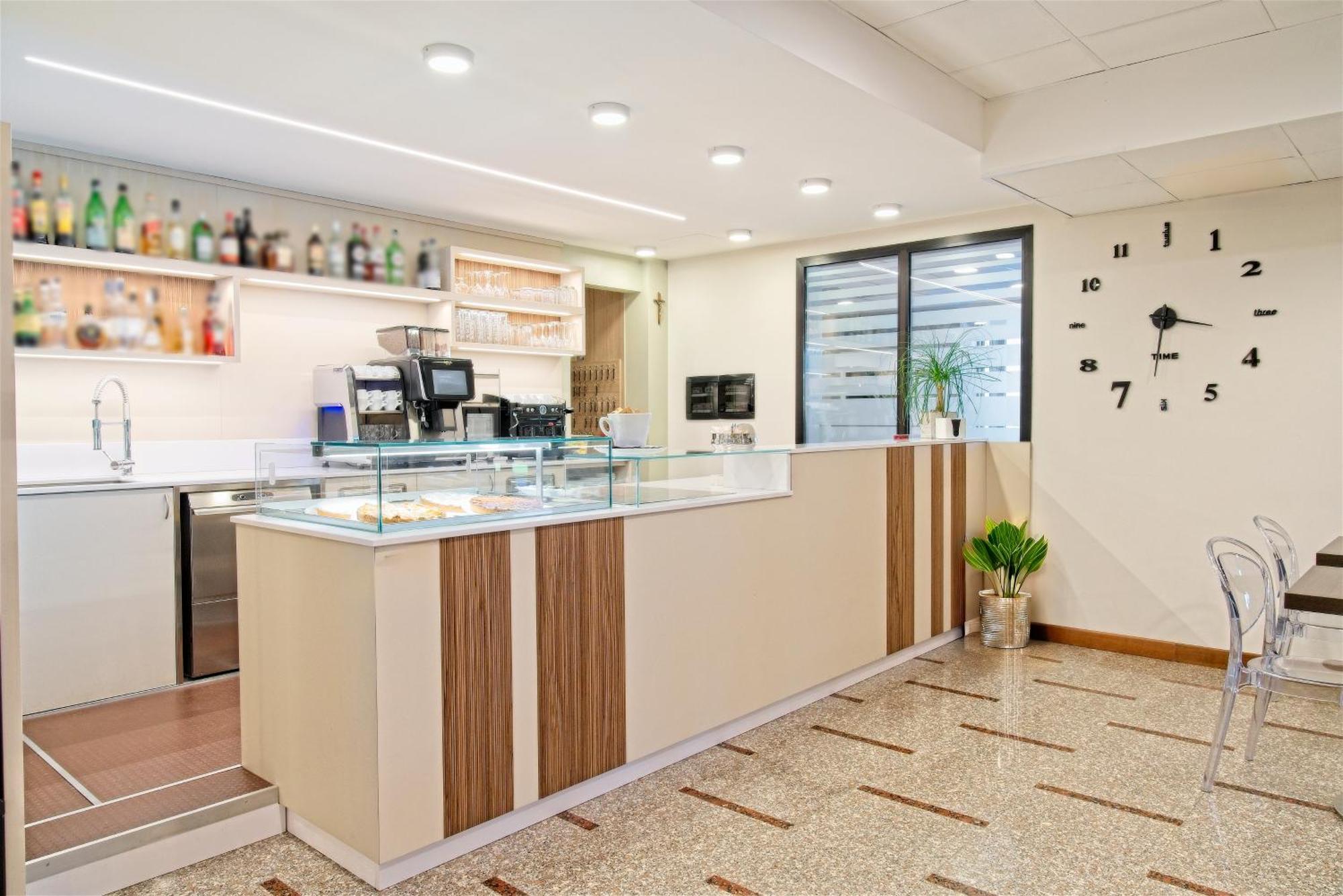Albergo Papillon Cazzago San Martino Exterior photo